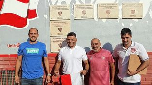 Unión sumó al Negro Altamirano al mural de glorias tatengues