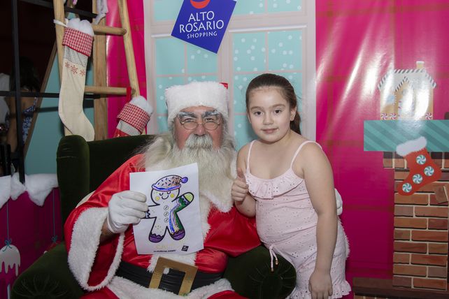 Papá Noel y Catalina Bellavia