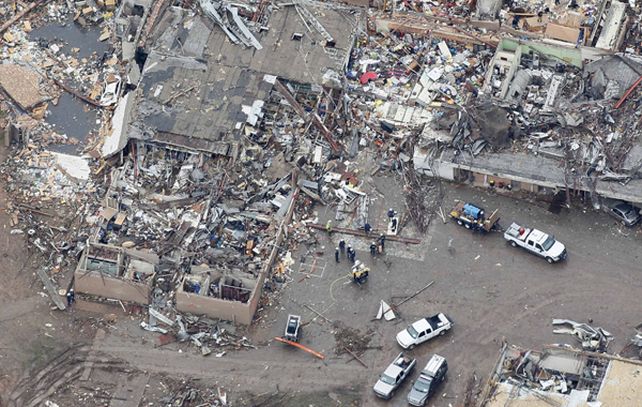 Vista aérea del desastre que provocó el fenómeno en un suburbio de Oklahoma.