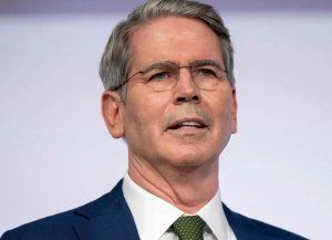 Llegó Scott Bessent a la Argentina: reunión clave con Javier Milei