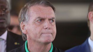 Bolsonaro se cayó de la cama y salió de prisión para someterse a estudios médicos