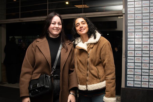 Ariana Slavkes y Vanesa Lombardo  