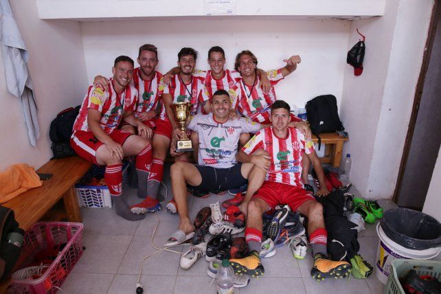 el-festejo-el-vestuario-atletico-parana