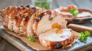 Cómo prevenir intoxicaciones con alimentos en estas fiestas: 9 consejos de un experto