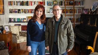 Cristina Kirchner fue visitada por Carlos Maslatón en su domicilio de San José 1111