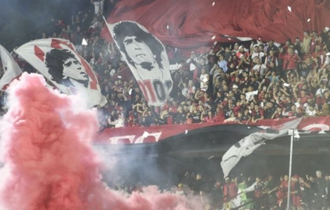 Las necesidades en Newells crearon un pantano que fue devorando virtudes