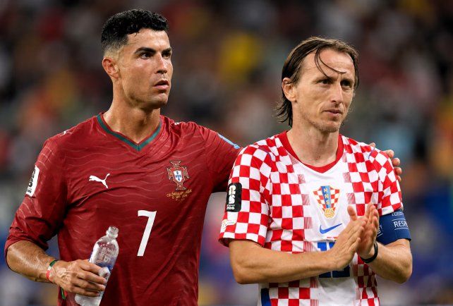 Portugal y Croacia protagonizan un duelo de gigantes por un lugar en octavos