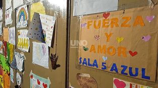 Fuerzas Seño Yani: el abrazo de estudiantes del IES a su directora internada en el Cullen