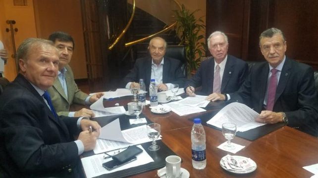 Los empleados de Comercio acordaron un aumento del 45% anual