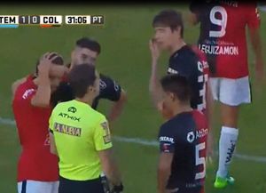 ¡La polémica de la tarde! Lamolina no le dio un claro penal a Colón
