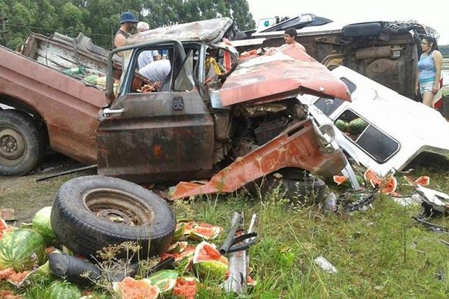Un choque frontal entre un auto y una camioneta provocó otra muerte en la Autovía Artigas