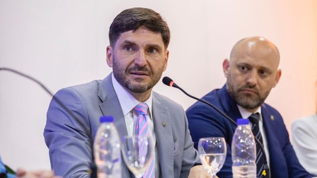 Maximiliano Pullaro cruzó a los jueces por la resistencia a los cambios previsionales y en la justicia