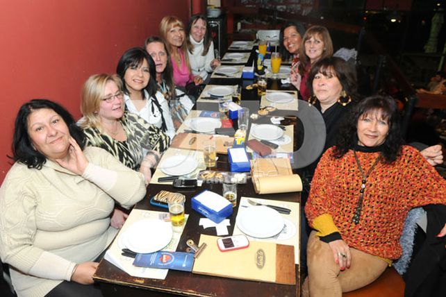 Bares y restoranes llenos por los festejos del Día del Amigo