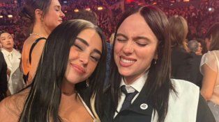Nicki Nicole y Billie Eilish conversaron durante los premios Grammy de este domingo.