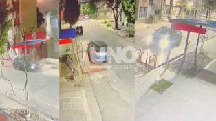 Impactante. Un vehículo arrasó con un balcón gastronómico de un comercio en barrio Candioti Norte.&nbsp;