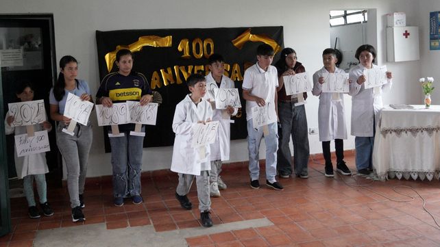 Festejos por los 100 años de la escuela del Charigüé, una historia escrita al otro lado del río