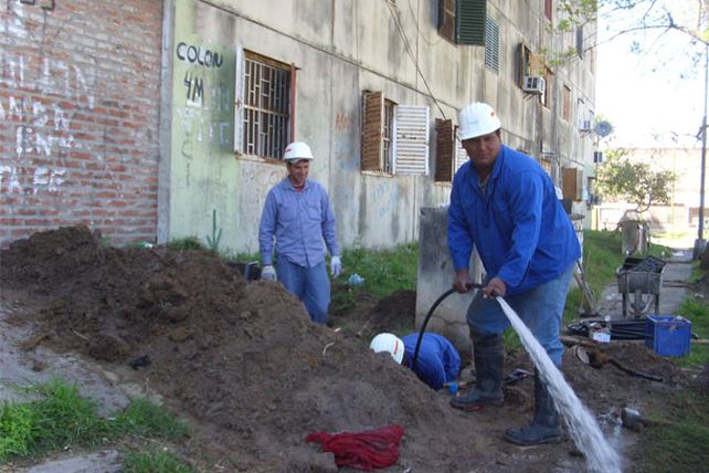 Dos Fonavi de la ciudad con nuevas redes de agua potable