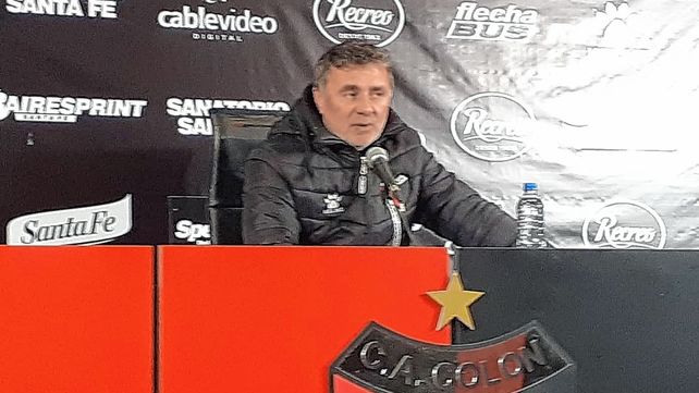 El DT de Colón Adrián Marini realizará variantes para recibir a Tigre.