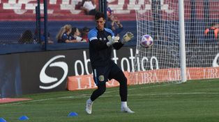 Gaspar Servio perdió la titularidad después de&nbsp; cuatro partidos de estar entre los once.