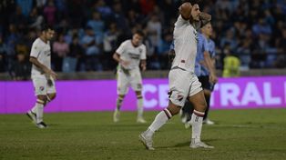 Recalde tuvo una sola chance ante Belgrano y la tiró afuera, tras buena jugada de Sordo.