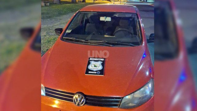 El vehículo fue sustraído a punta de pistola a un automovilista y abandonado a pocas cuadras del lugar. Lo recuperó el Comando Radioeléctrico.