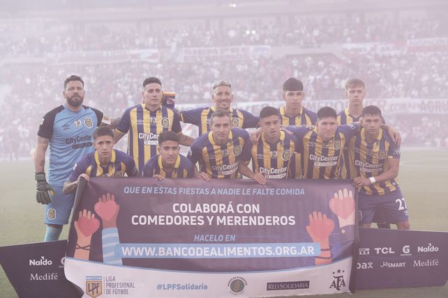 Los once de Holan en la última visita al Monumental, sin Facundo Mallo ni Carlos Quintana.