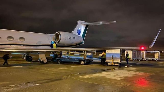 Llegaron de España respiradores donados por Messi a Rosario