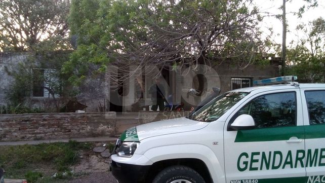 Detuvieron a madre e hijo como presuntos vendedores barriales de estupefacientes