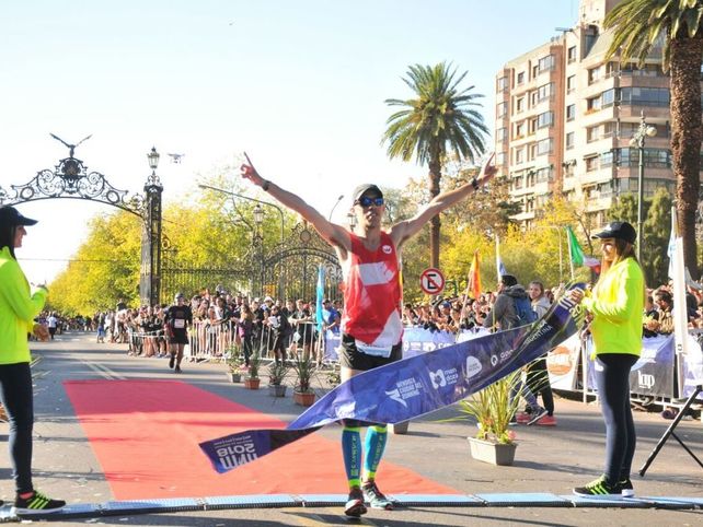 Nicolás Ternavasio se quedó con el Maratón Internacional de Mendoza