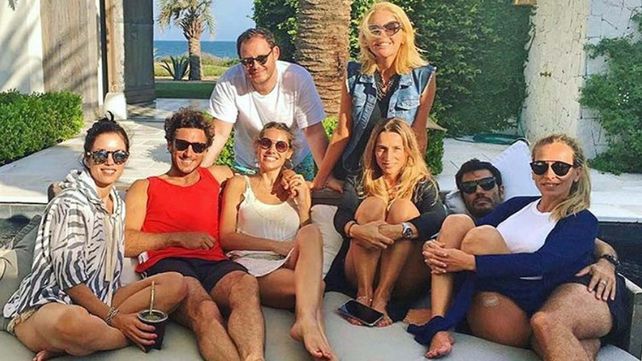 De vacaciones, Pampita y Pico Mónaco enviaron un mensaje a quienes tiran mala onda