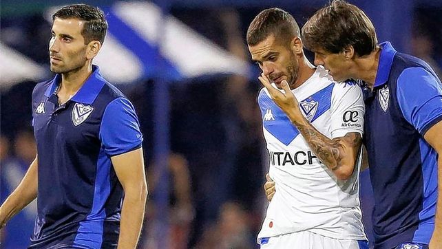 Gago le anunció a la dirigencia de Vélez que deja el fútbol