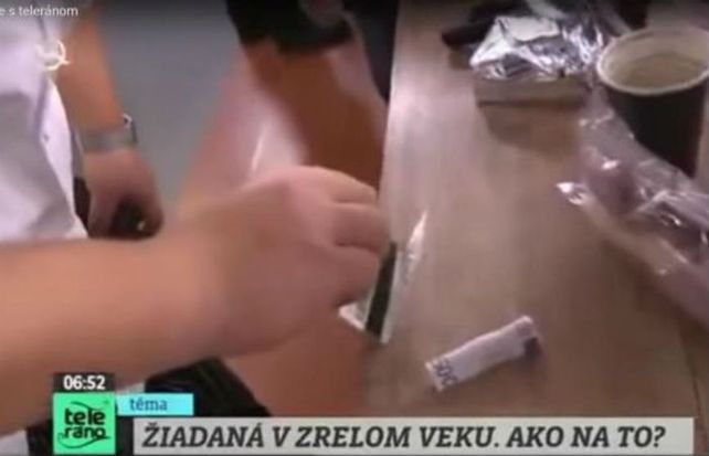 Un chef fue agarrado in fraganti tratando de drogarse en televisión