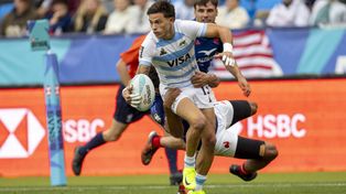 Los Pumas complicaron sus chances de clasificar a la siguiente ronda tras la derrota ante Francia