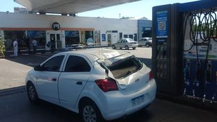 Una mujer murió tras ser golpeada por una rueda de auxilio de un camión