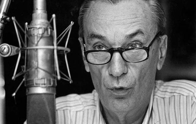 Maestro. Carrizo debutó en 1948 en Radio El Mundo. Con su particular estilo y su gran bagaje cultural cambió para siempre la forma de conducir en la radio.