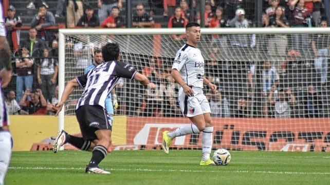 El minuto a minuto del partido entre Colón y Chaco For Ever