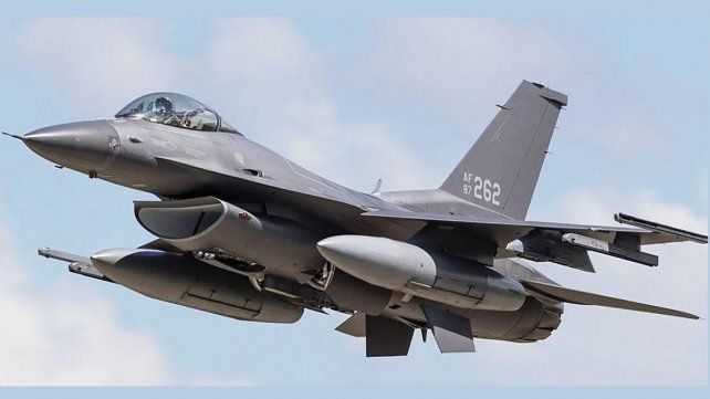 Argentina acordó con Dinamarca la compra de los 24 aviones supersónicos de EE.UU. El contrato es por 300 millones de dólares. Luis Petri dio detalles
