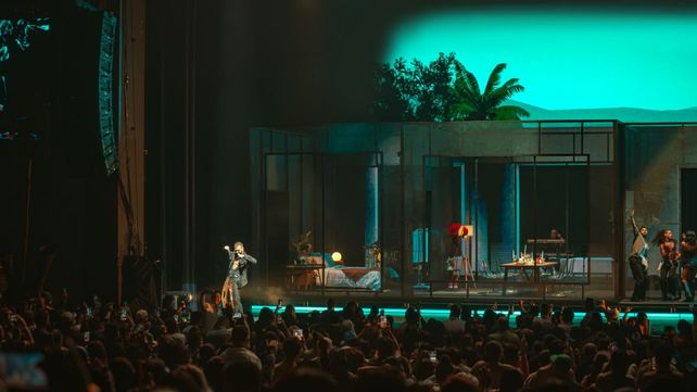 Para el show de Manuel Turizio, la rosarina Corinne Merolla diseñó una puesta que incluye una casa 