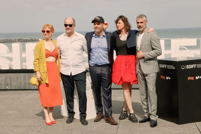 Parte del elenco en el pasado Festival de Cine de San Sebastián.