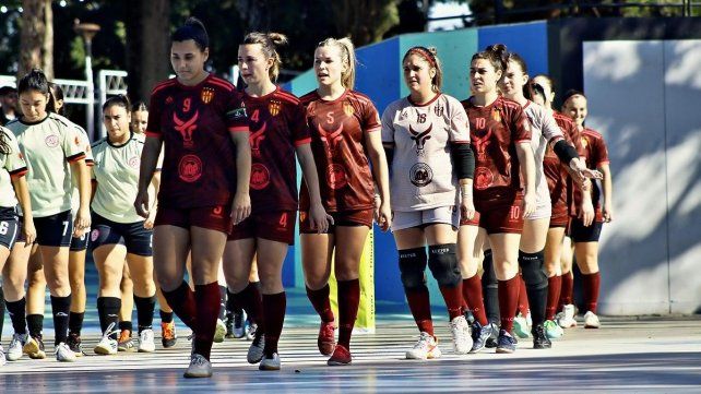 Neuquén recluta a futuras jugadoras de futsal.