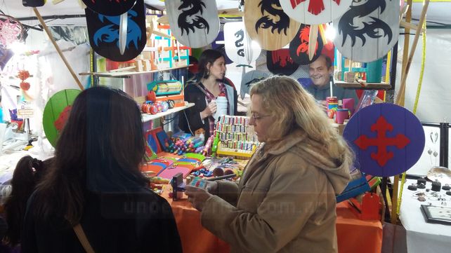 Exigencias del mercado impulsan a los artesanos a vender con tarjeta