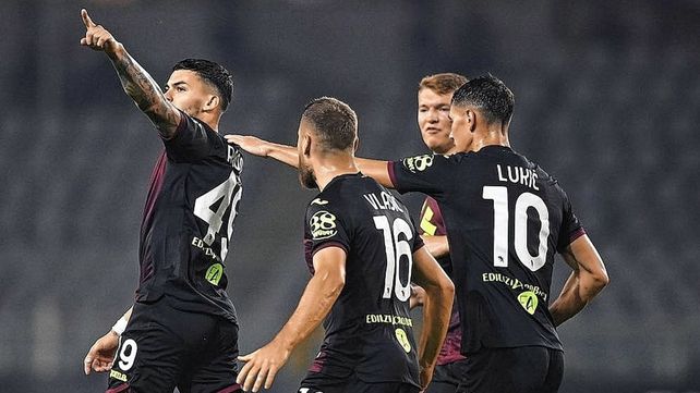 Torino avanzó con mucha autoridad a los octavos de final de la Copa Italia.