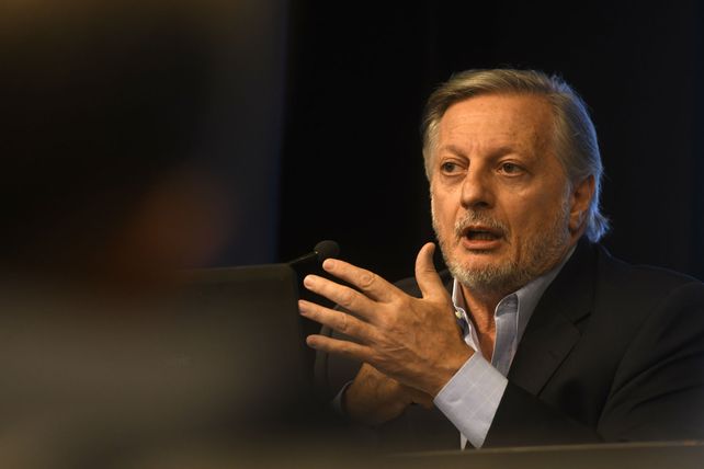 El ministro de Energía y Minería