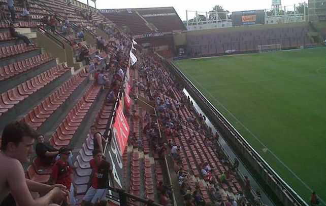 Los jugadores de Colón decidieron no presentarse ya que la dirigencia no había saldado ninguno de los 7 meses que le deben de salarios. (Foto gentileza unosantafe.com.ar)