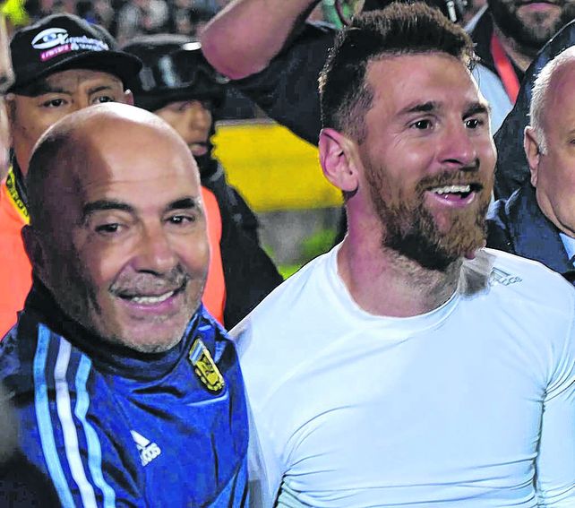 Felicidad. Leo y Sampaoli festejan el final esperado