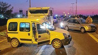 El siniestro del camión de caudales generó caos vehicular sobre ruta nacional 168