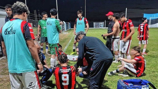 Al concluir el encuentro se produjo un enfrentamiento entre futbolistas de ambos equipos de la Liga Paranaense.