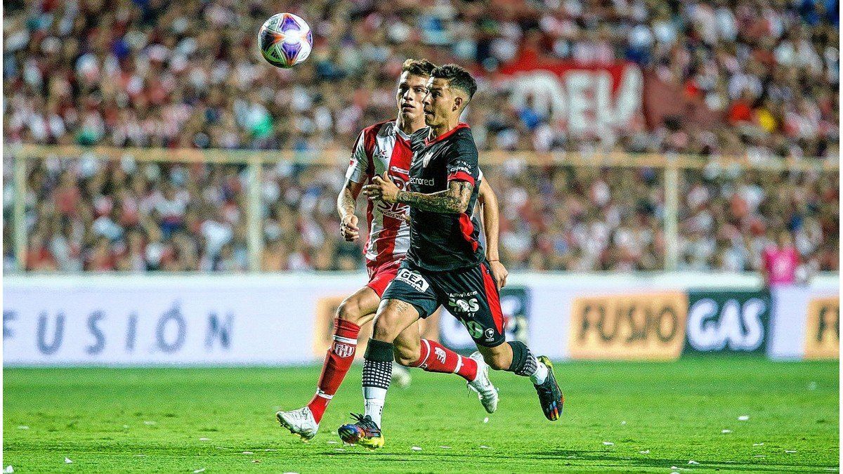 Instituto sorprendió a Unión en el estadio 15 de Abril