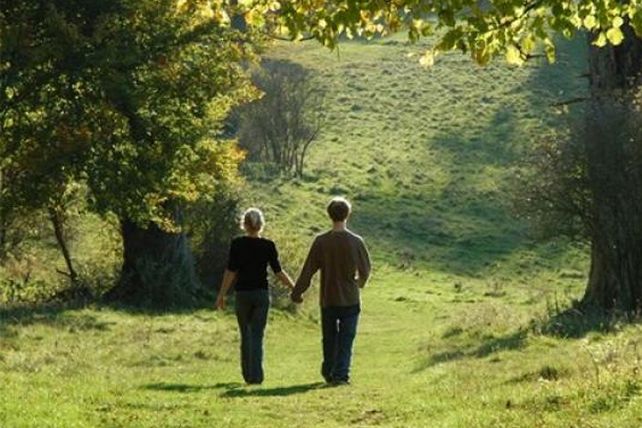 Si él camina más lento, está enamorado de vos