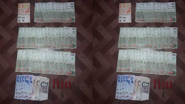 Parte del dinero recuperado por la policía.&nbsp;